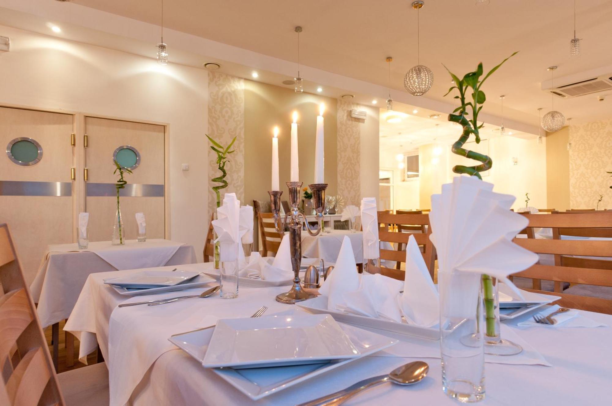 ילנייה גורה Hotel Cieplice Medi & Spa מראה חיצוני תמונה