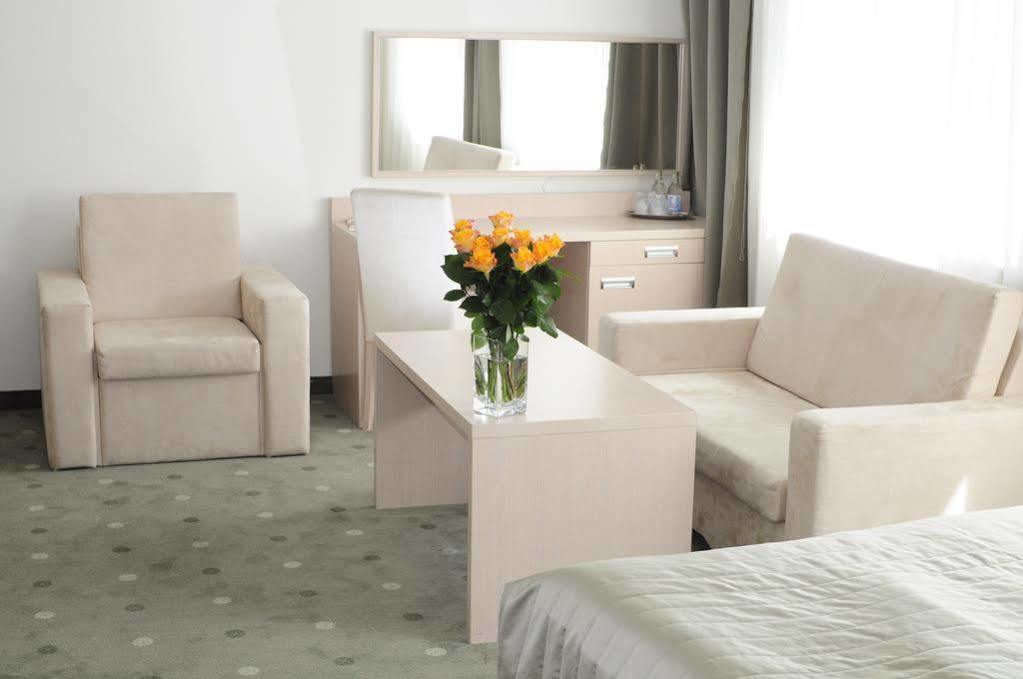 ילנייה גורה Hotel Cieplice Medi & Spa מראה חיצוני תמונה